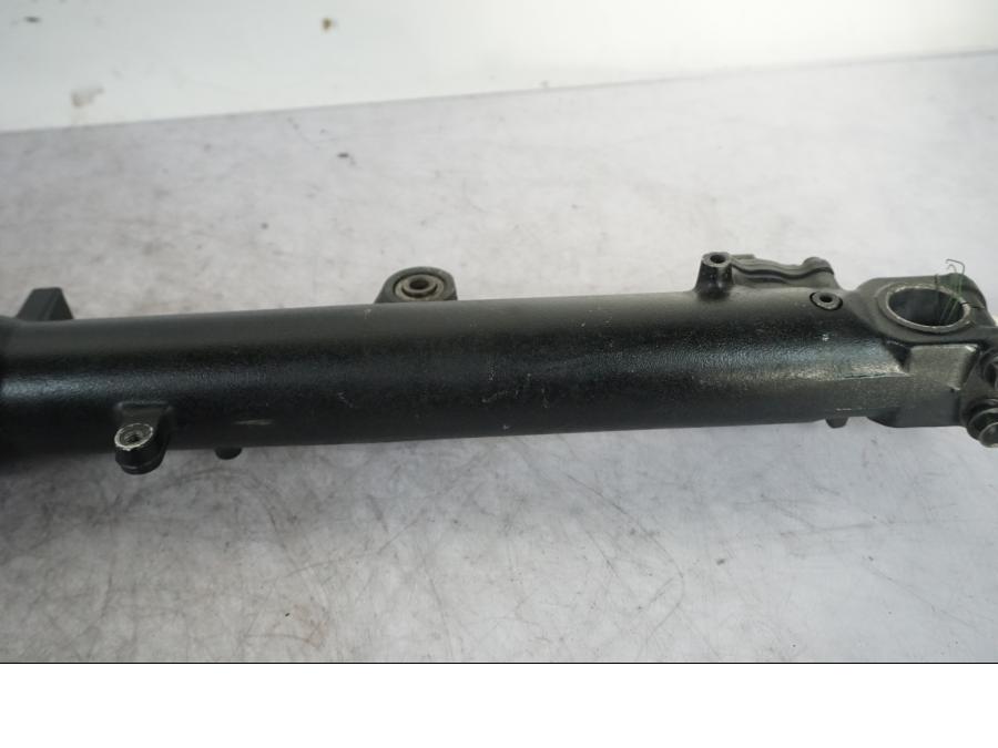 Vänster sida på Gaffelben från en Honda VFR 750 -1988 motorcykel.