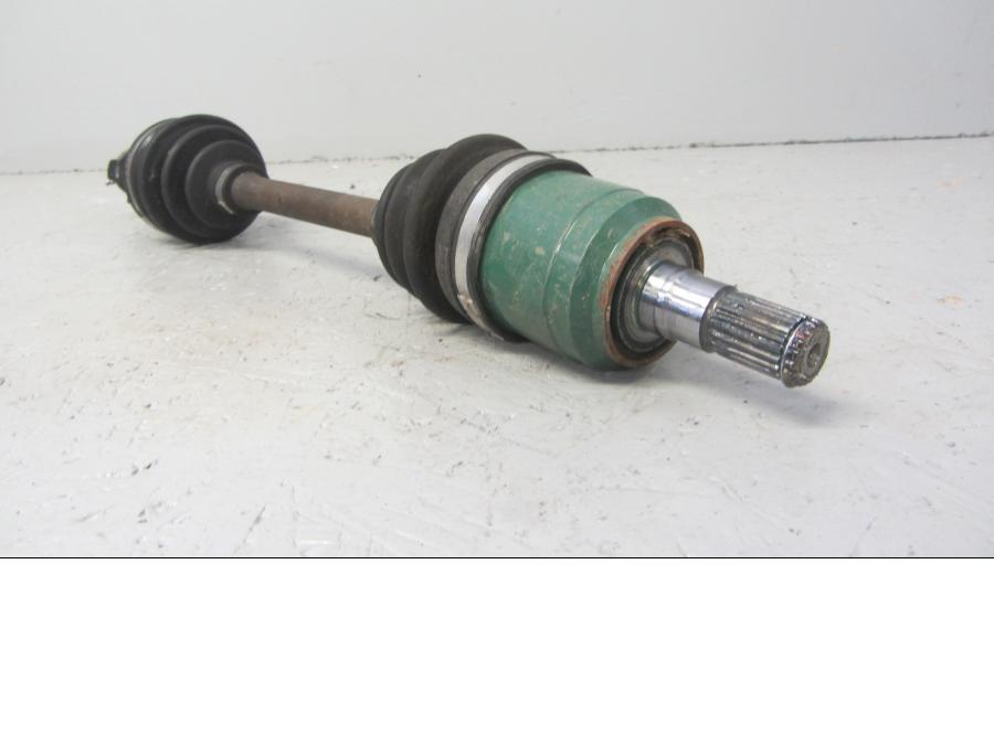 Höger sida på Drivaxel från en Suzuki LTA 750 XP E -2009 motorcykel.