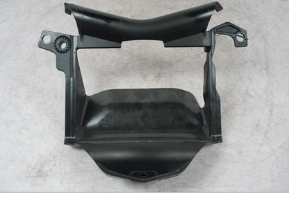 Vänster sida på Oljekyl från en Ducati Multistrada V4 -2024 motorcykel.