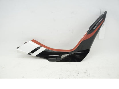 Framsidan på Sidopanel från en Ducati Multistrada 1200 -2016 motorcykel.