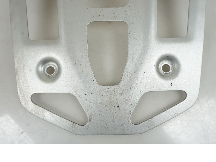 Höger sida på Hasplåt från en BMW R 1300 GS -2024 motorcykel.