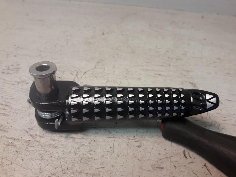 Framsidan på Fotpinne från en Kawasaki ZX-6R -2008 motorcykel.