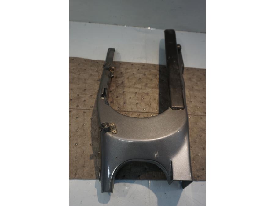 Höger sida på Svingskärm från en Honda NSR 125 -1998 motorcykel.