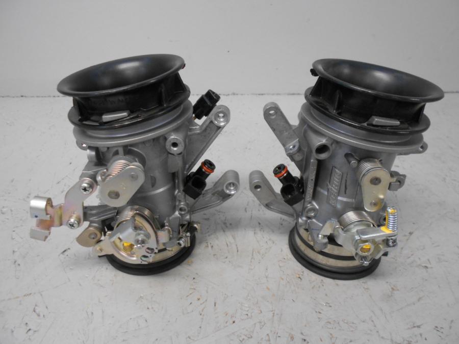 Framsidan på Spjällhus från en KTM RC8 -2013 motorcykel.