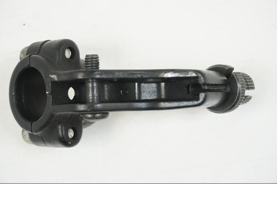 Snett nerifrån på Kopplingsklo från en Aprilia RS 250 -1998 motorcykel.