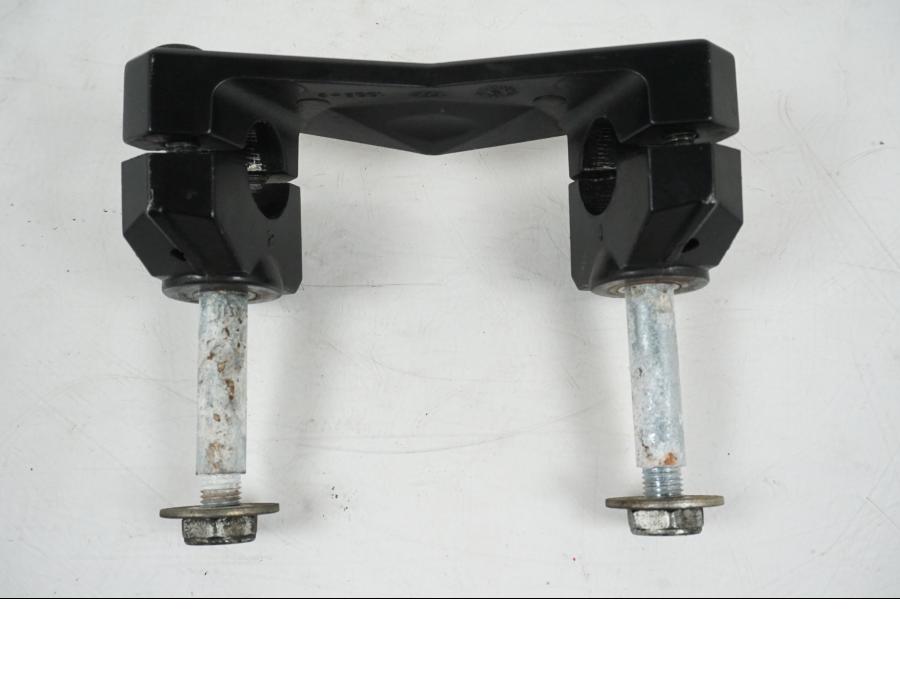 Vänster sida på Styrfäste från en Kawasaki Z 750 -2006 motorcykel.