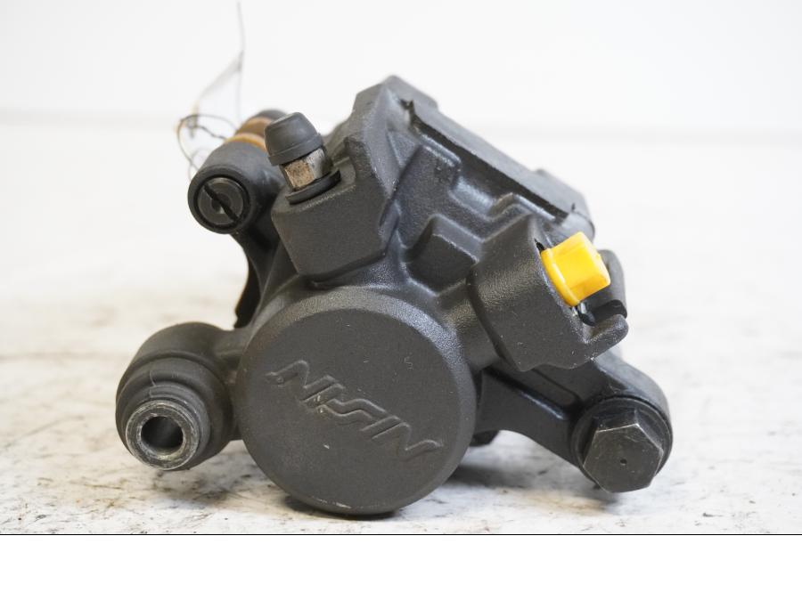 Framsidan på Bromsok från en Suzuki SV 1000 -2005 motorcykel.