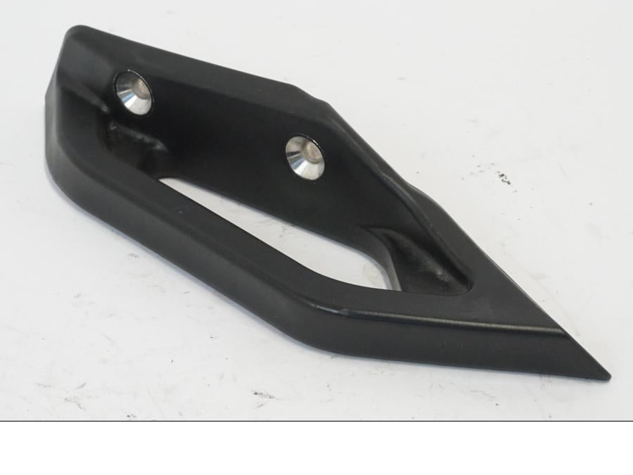 Vänster sida på Passagerarhandtag från en KTM 690 Duke -2016 motorcykel.