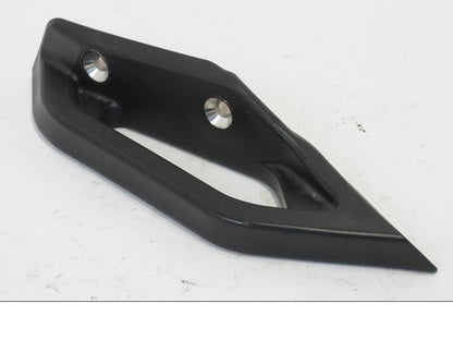 Vänster sida på Passagerarhandtag från en KTM 690 Duke -2016 motorcykel.