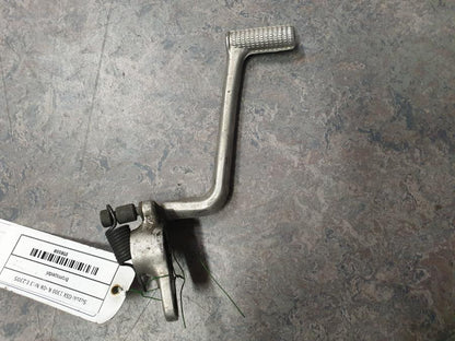 Framsidan på Bromspedal från en Suzuki GSX 1300 R -2008 motorcykel.