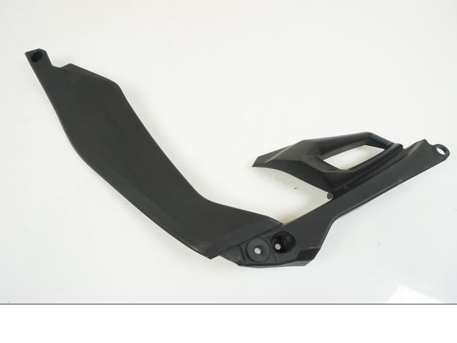 Framsidan på Sidkåpa från en Kawasaki Z 1000 -2017 motorcykel.