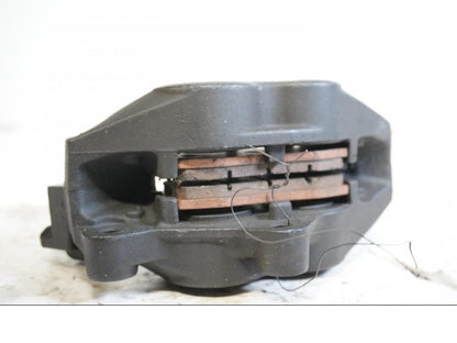 Höger sida på Bromsok från en BMW K 1200 RS -2003 motorcykel.