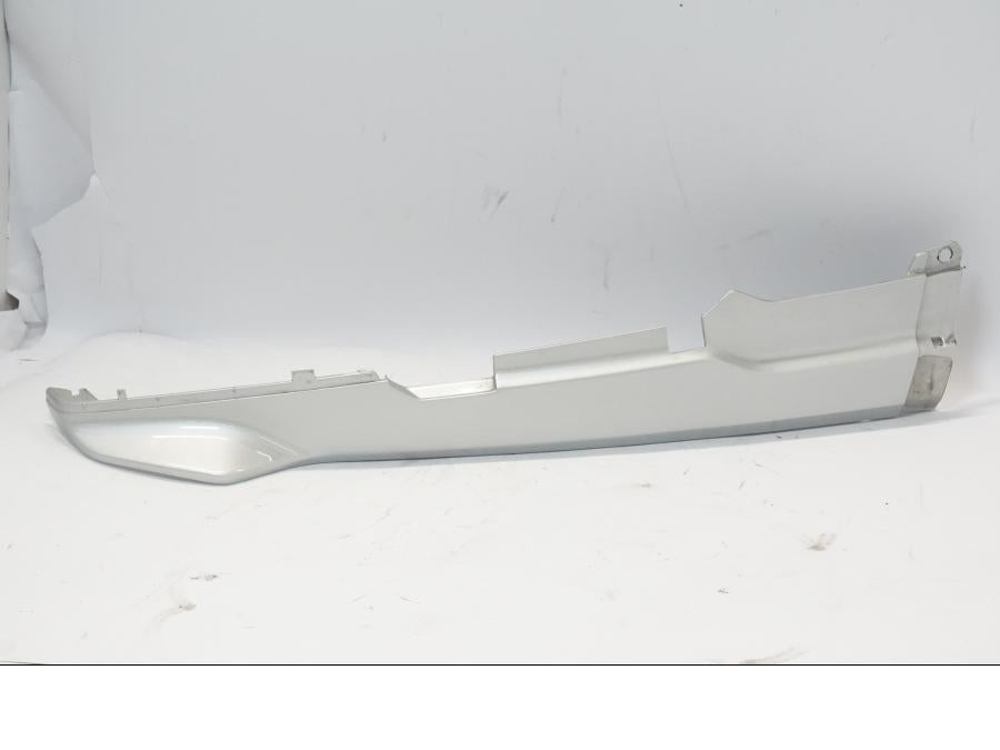 Framsidan på Bakvinge från en BMW R 1150 RS -2004 motorcykel.