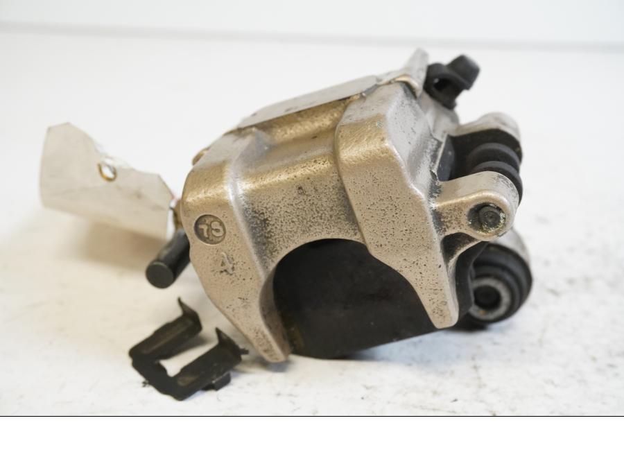 Baksidan på Bromsok från en Honda XRV 750 -1998 motorcykel.