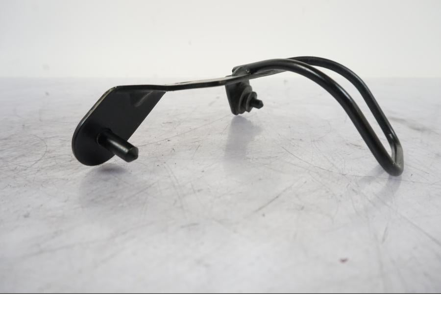 Vänster sida på Strålkastarfäste från en Kawasaki Z 800 -2014 motorcykel.