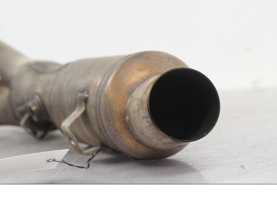 Höger sida på Grenrör från en BMW K 1600 GTL -2015 motorcykel.