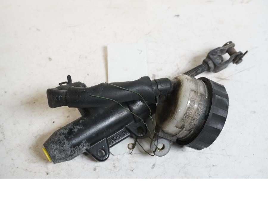 Baksidan på Bromshuvudcylinder från en Hsun HS450ATV-2 -2012 ATV.