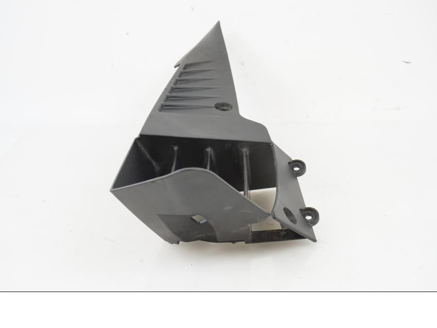 Vänster sida på Kylarvinge från en H-D Adventure Pan America Special RA1250S -2021 motorcykel.