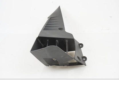 Vänster sida på Kylarvinge från en H-D Adventure Pan America Special RA1250S -2021 motorcykel.