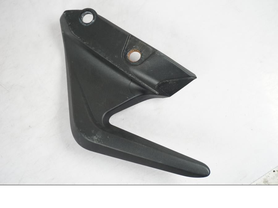 Höger sida på Passagerarhandtag från en Ducati Monster 1200 -2014 motorcykel.