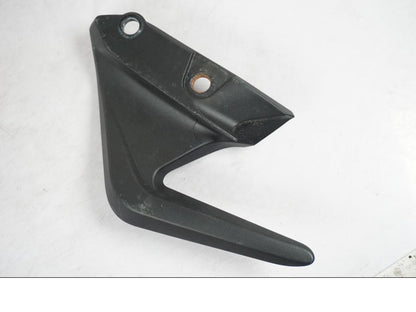 Höger sida på Passagerarhandtag från en Ducati Monster 1200 -2014 motorcykel.