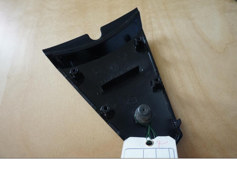 Baksidan på Toppkåpa från en Honda CBR 125 R -2004 motorcykel.