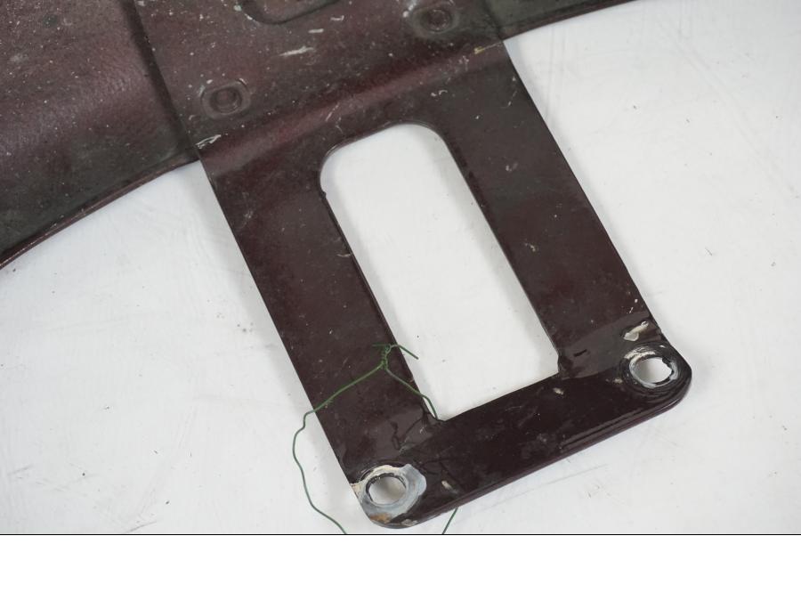 Extrabild5 på <p>Framskärm från HD Softail Custom FXSTC 1987.</p>

<p>Repor samt mindre slitage av lack se bilder.</p> motorcykel.