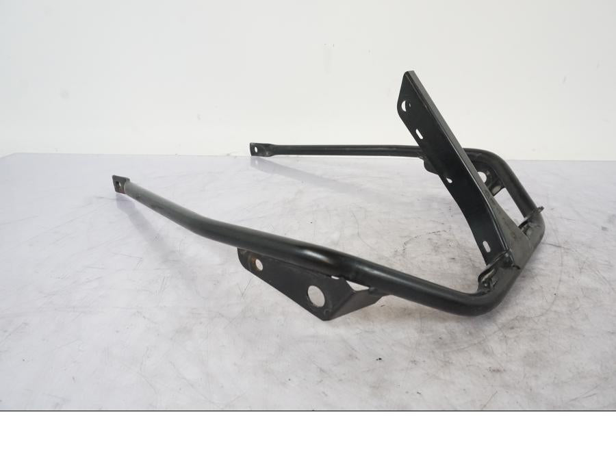 Framsidan på Toppkåpstag från en BMW R 1150 GS -2002 motorcykel.