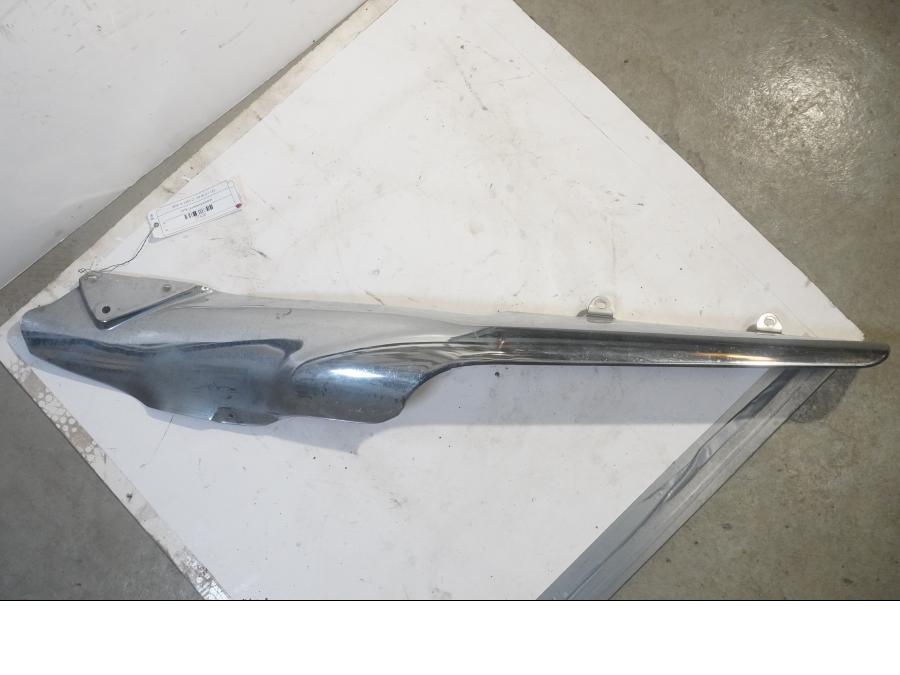 Framsidan på Ljuddämpardekor från en BMW K 1200 LT -2004 motorcykel.