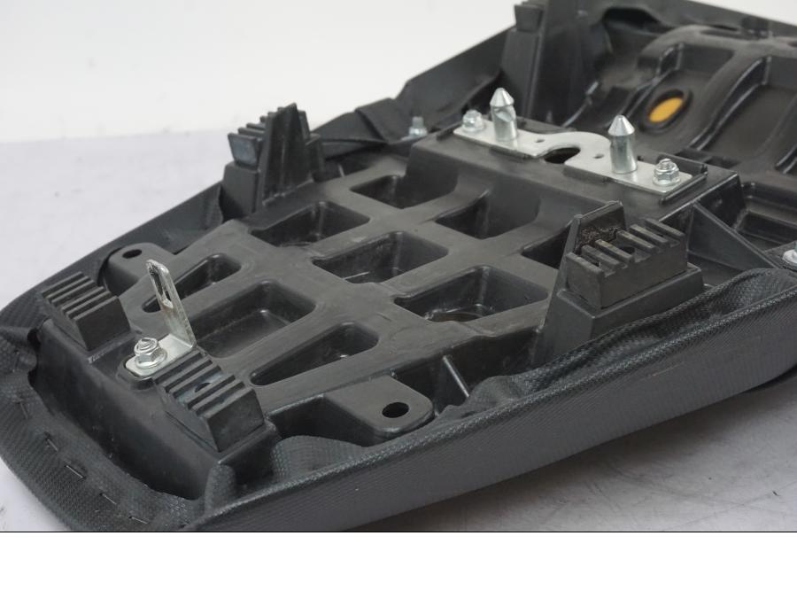 Extrabild5 på Sadel från en Kawasaki ZZ-R 1400 -2009 motorcykel.