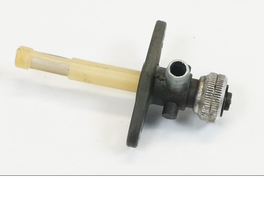 Framsidan på Bensinkran från en KTM 1190 Adventure -2013 motorcykel.