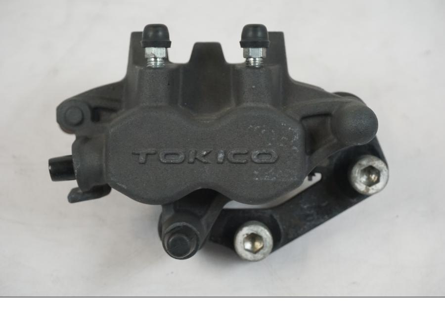 Baksidan på Bromsok från en Suzuki VZR 1800 -2009 motorcykel.