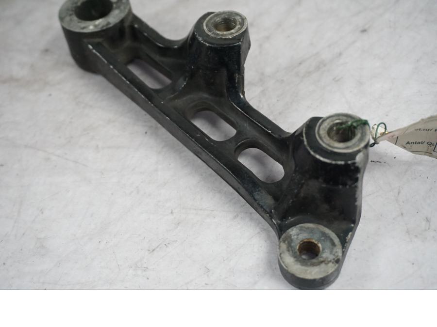 Höger sida på Bromsoksfäste från en Yamaha FZR 1000 -1991 motorcykel.