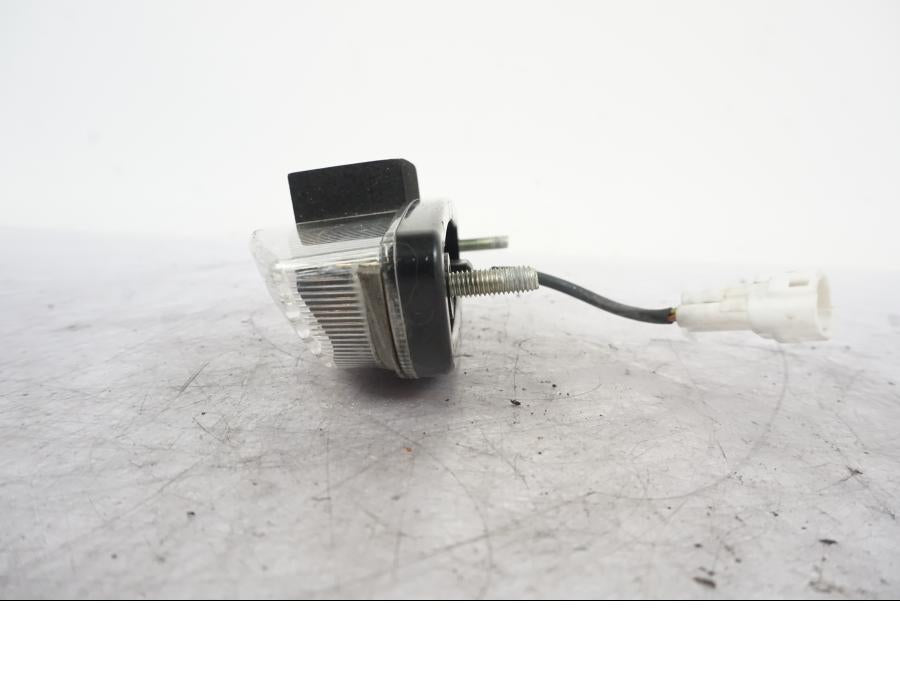 Vänster sida på Baklampa från en Yamaha YZF-R 125 -2008 motorcykel.