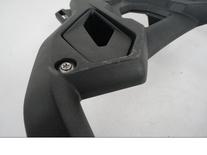 Höger sida på Pakethållare från en BMW F 750 GS -2017 motorcykel.