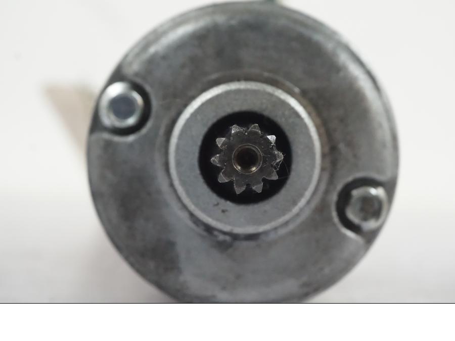 Höger sida på Startmotor från en Triumph Sprint ST -2007 motorcykel.