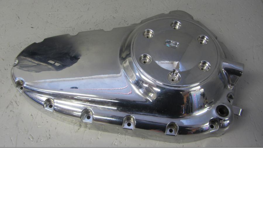 Framsidan på Motorkåpa från en Triumph Thunderbird 1600 -2011 motorcykel.