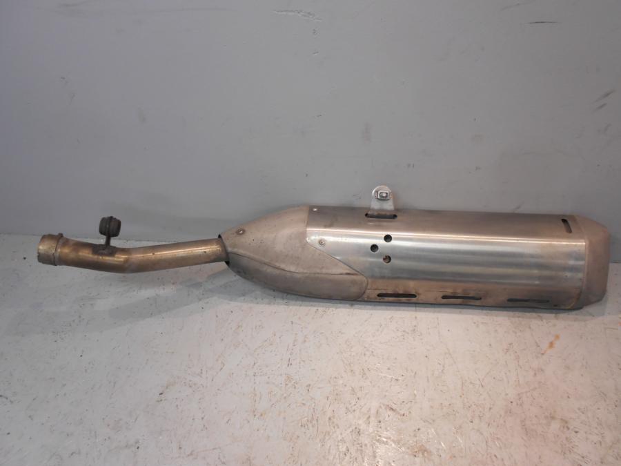 Baksidan på Ljuddämpare från en BMW K 1600 -2015 motorcykel.