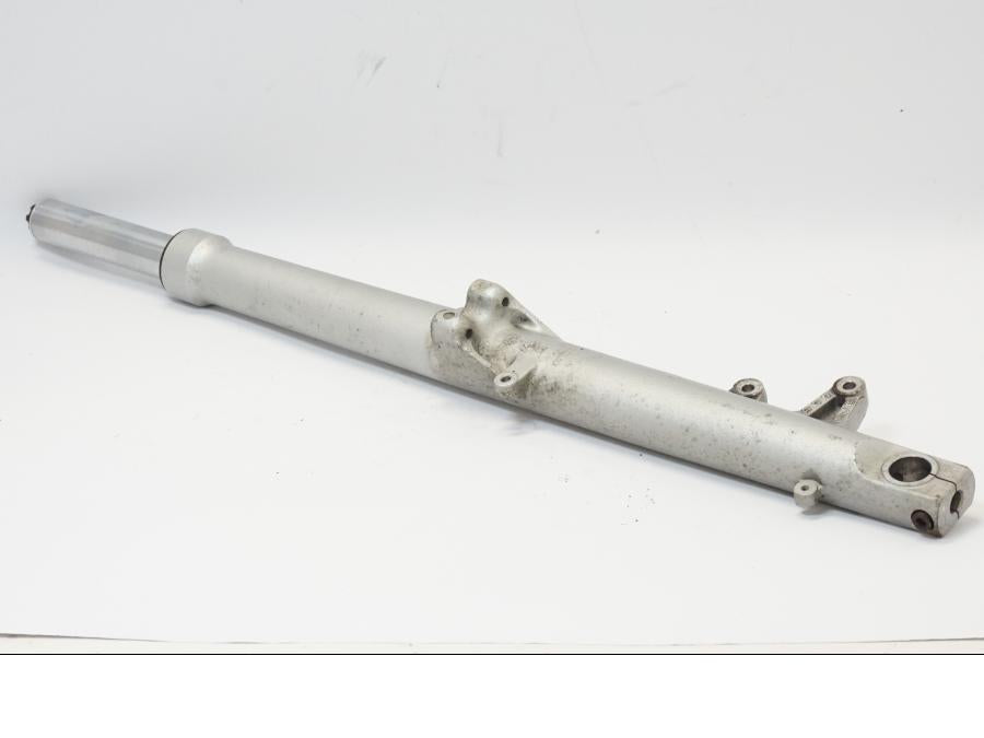 Vänster sida på Gaffelben från en BMW R 1150 RS -2004 motorcykel.