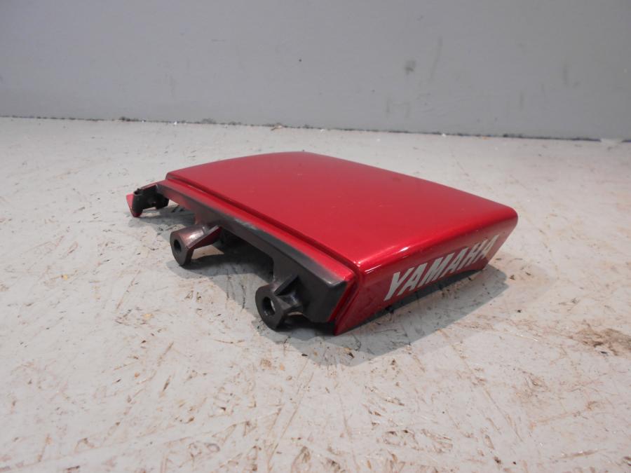 Framsidan på Bakvinge från en Yamaha TDM 850 -1999 motorcykel.