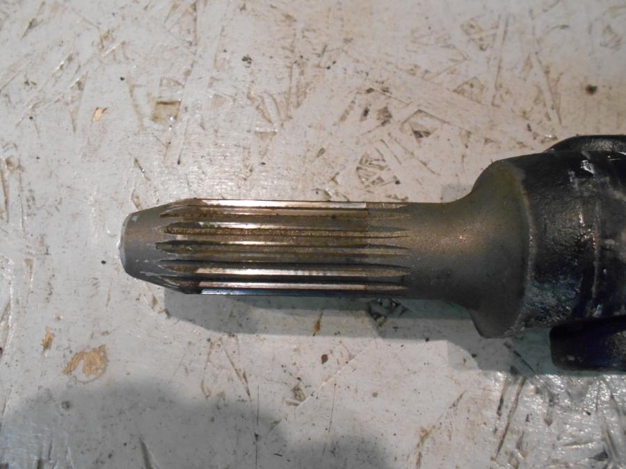 Baksidan på Kardanaxel från en BMW K 1300 R -2009 motorcykel.