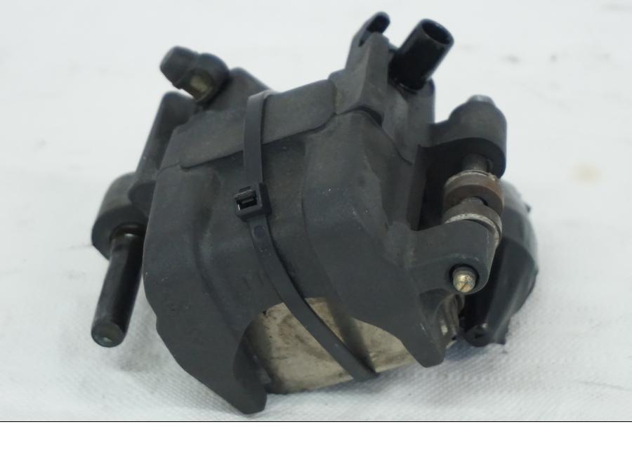 Baksidan på Bromsok från en Honda CBR 1000 RR -2005 motorcykel.