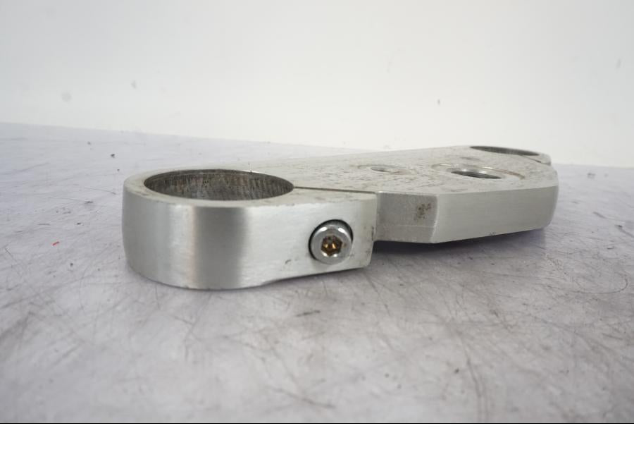 Snett nerifrån på Gaffelkrona från en Kawasaki VN 1500 -2003 motorcykel.