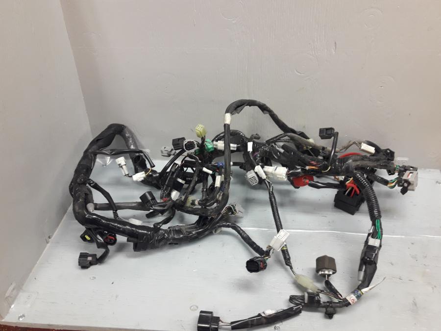 Framsidan på Kabelstam från en Suzuki DL 1000 -2018 motorcykel.