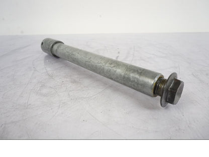 Framsidan på Axel från en Honda CBR 900 RR -2003 motorcykel.