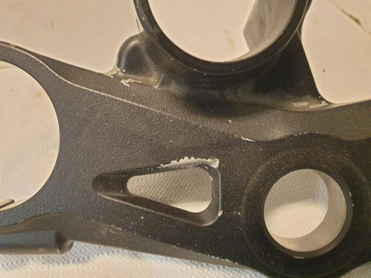 Baksidan på Gaffelkrona från en Kawasaki ZX-10R -2004 motorcykel.