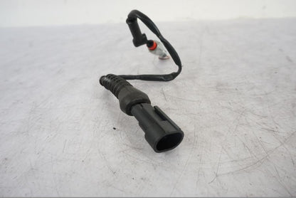 Baksidan på Bromsljuskontakt från en KTM 1290 Super Duke R -2021 motorcykel.