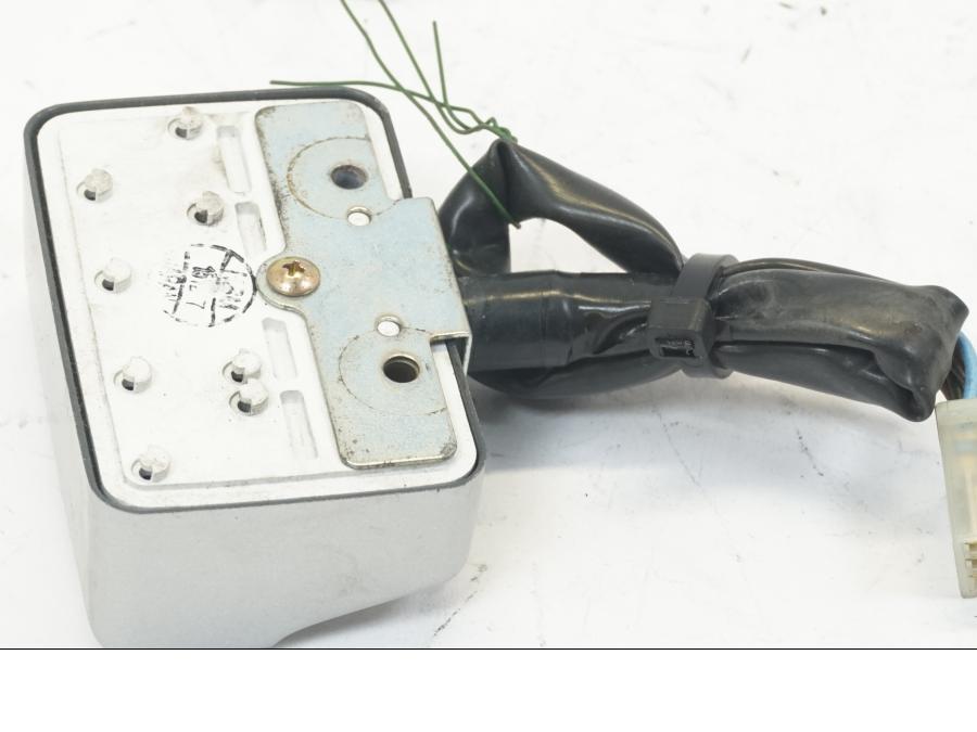 Snett uppifrån på Kontrollampor från en Yamaha XV 125 -1998 motorcykel.