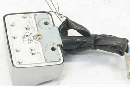 Snett uppifrån på Kontrollampor från en Yamaha XV 125 -1998 motorcykel.