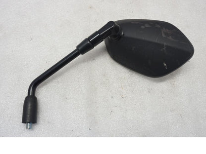 Baksidan på Backspegel från en Suzuki SV 650 -2016 motorcykel.